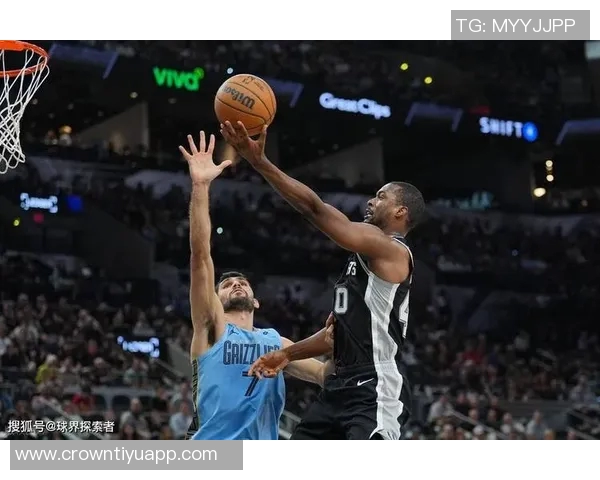 马刺明日对阵篮网福克斯索汉科内特等五名球员因伤缺阵 马刺明日对阵篮网福克斯索汉科内特等五名球员因伤缺阵